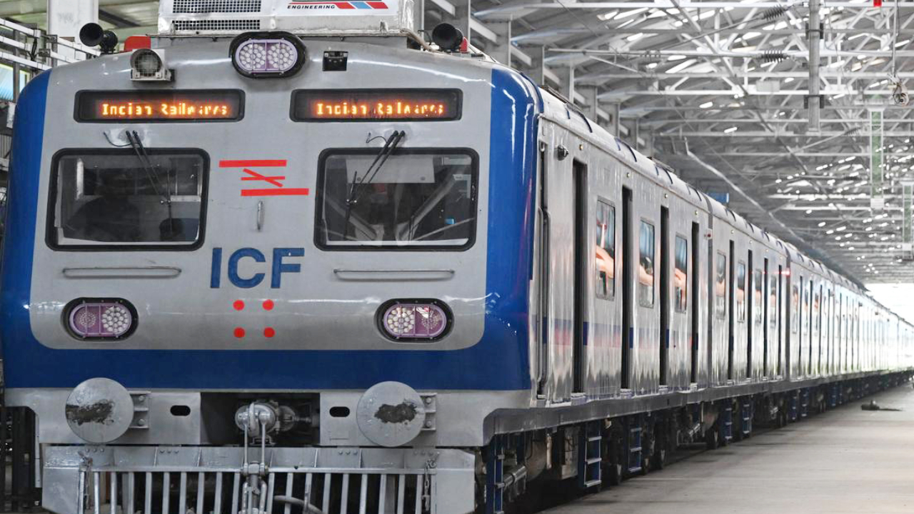 ac local train sealdah to krishnanagar